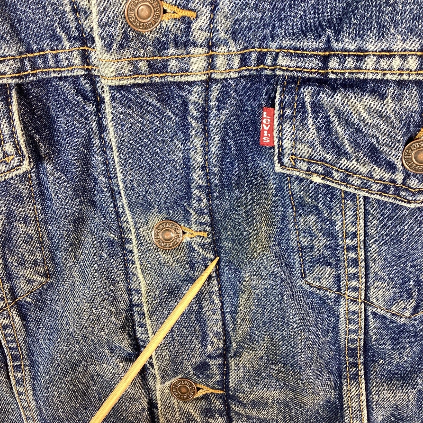 Vintage 1980s Levi’s Denim Jean Jacket Size 46 Blue Blanket Lined Usa Distressed