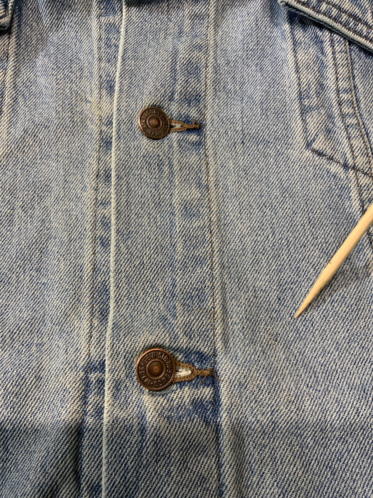 Vintage Levi’s Denim Jean Jacket 2XL Blue Light Wash 90s