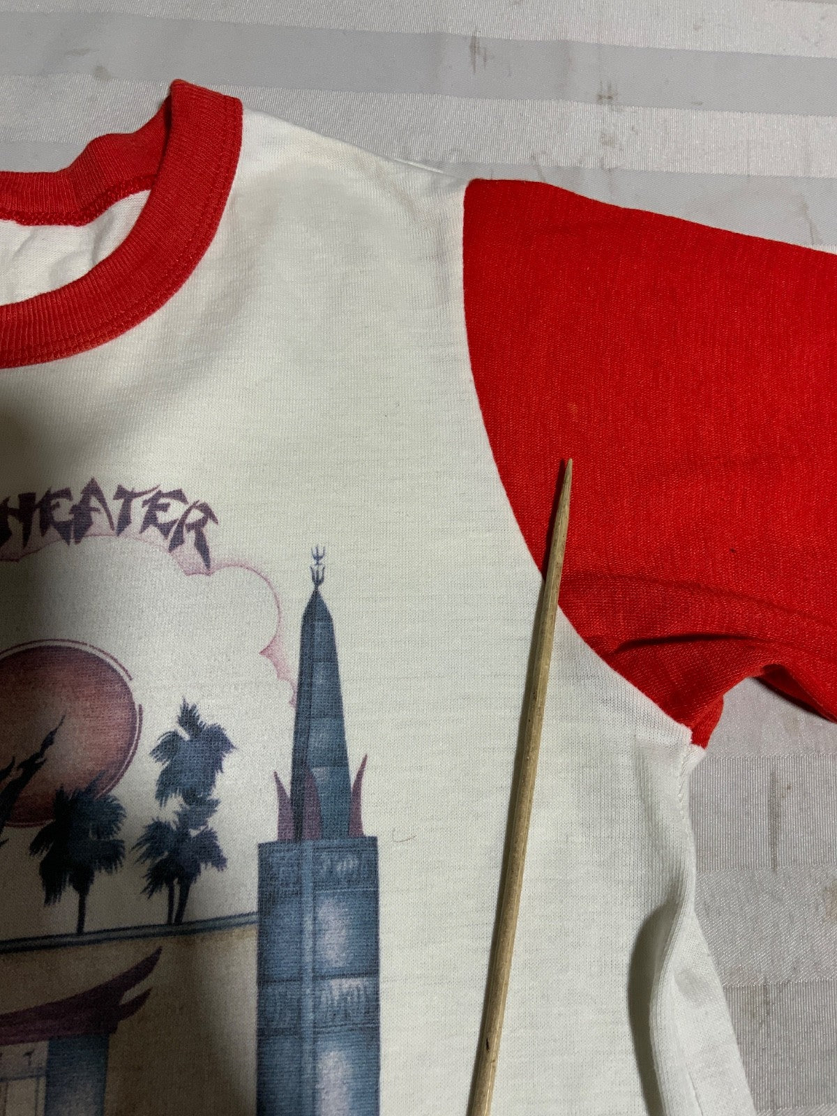 Vintage 1980s Chinese Theater Hollywood T-Shirt XS White Raglan Extra Long 1982