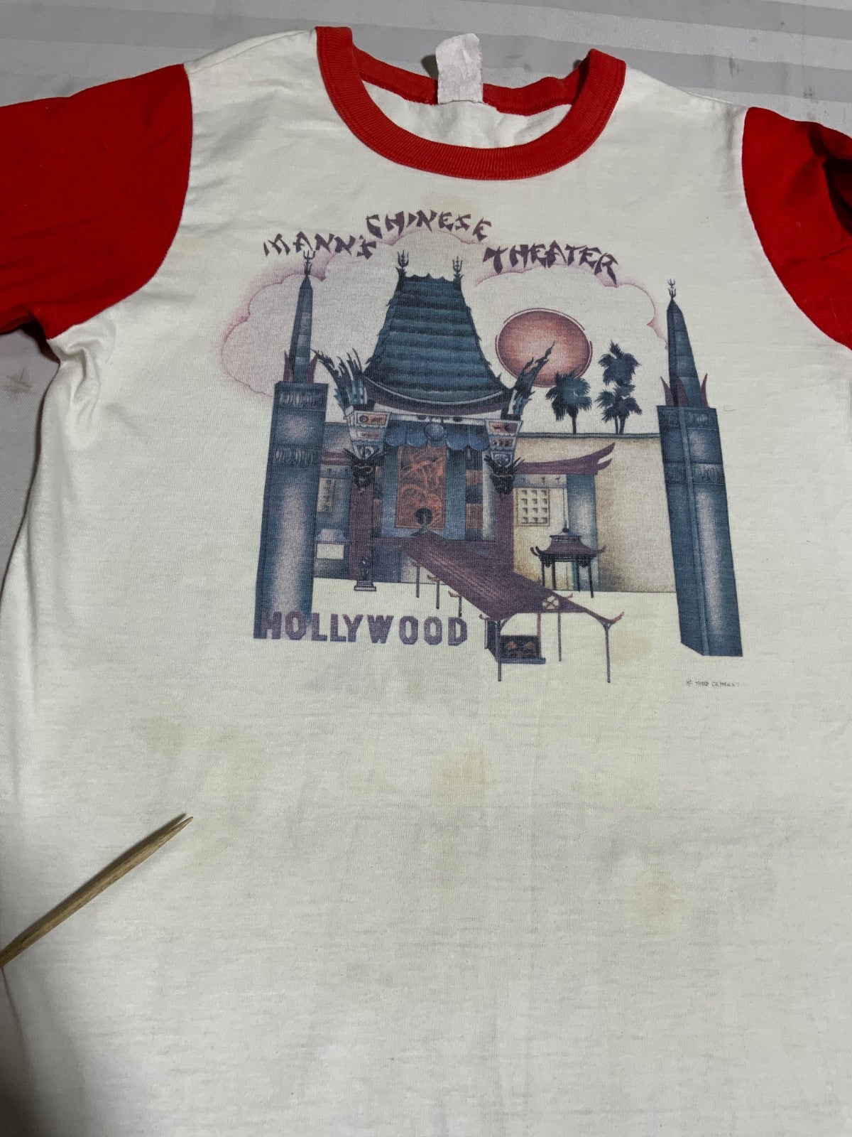 Vintage 1980s Chinese Theater Hollywood T-Shirt XS White Raglan Extra Long 1982