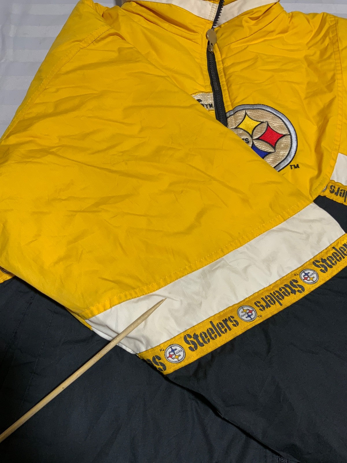 Vintage Pittsburgh Steelers Down Jacket Medium Yellow Puffer Bomber Full Zip Nfl