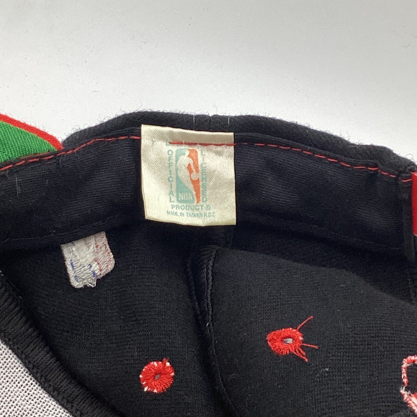 Vintage Chicago Bulls Sharktooth Logo Athletic SnapBack Hat Cap Black Dome Nba