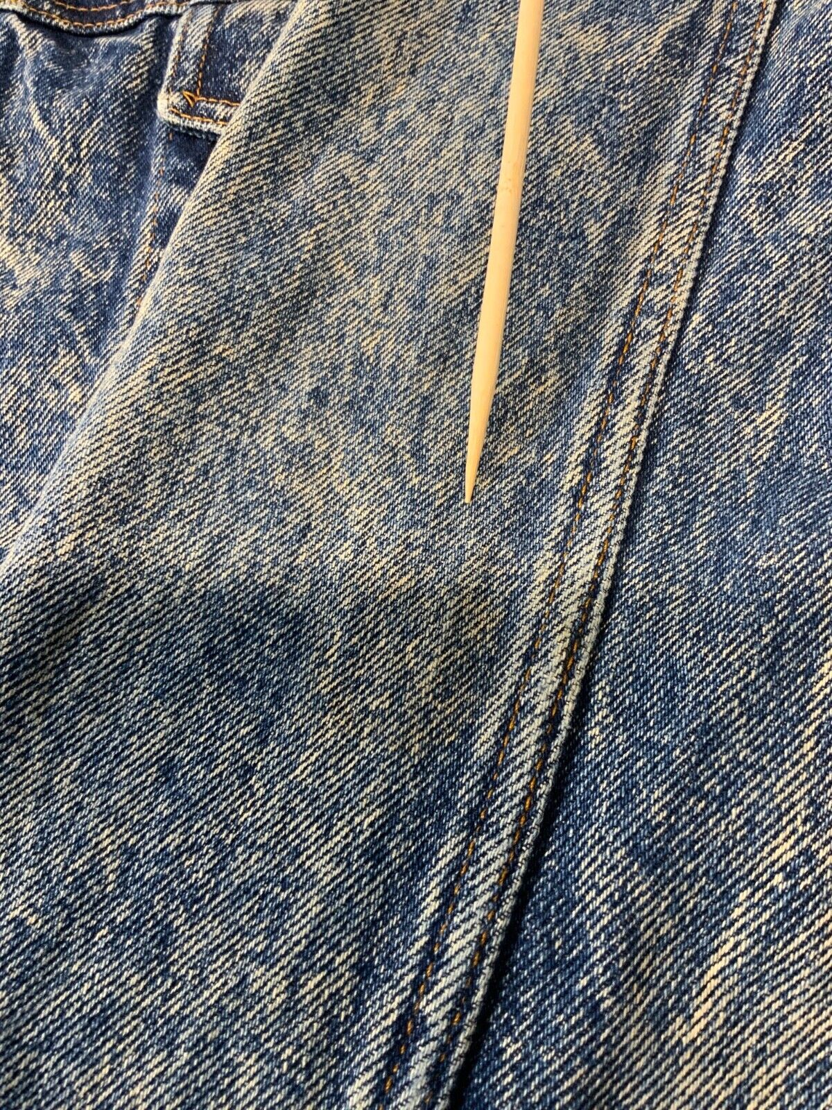 Vintage Wisconsin Badgers Denim Jean Jacket XL Blue Acid Wash 90s
