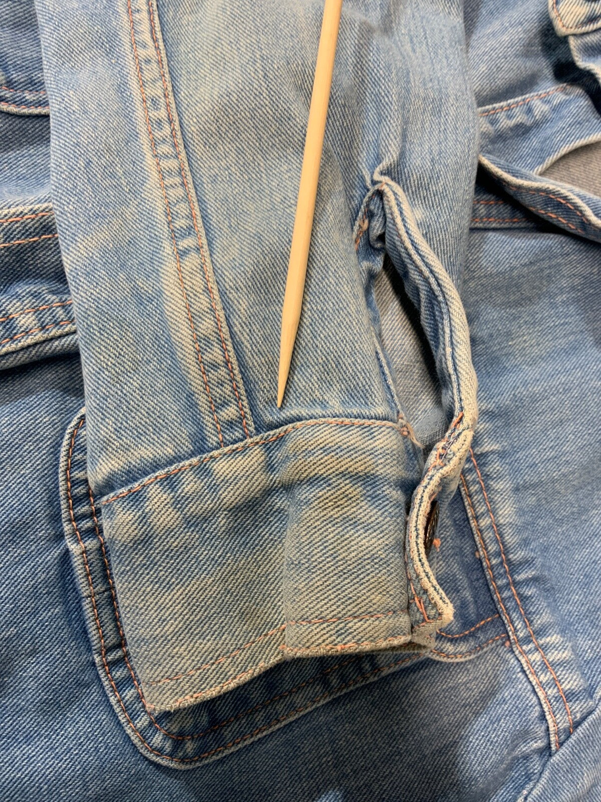 Vintage 1990's Women's Denim Jean Jacket Large Light Wash Cropped Brittania