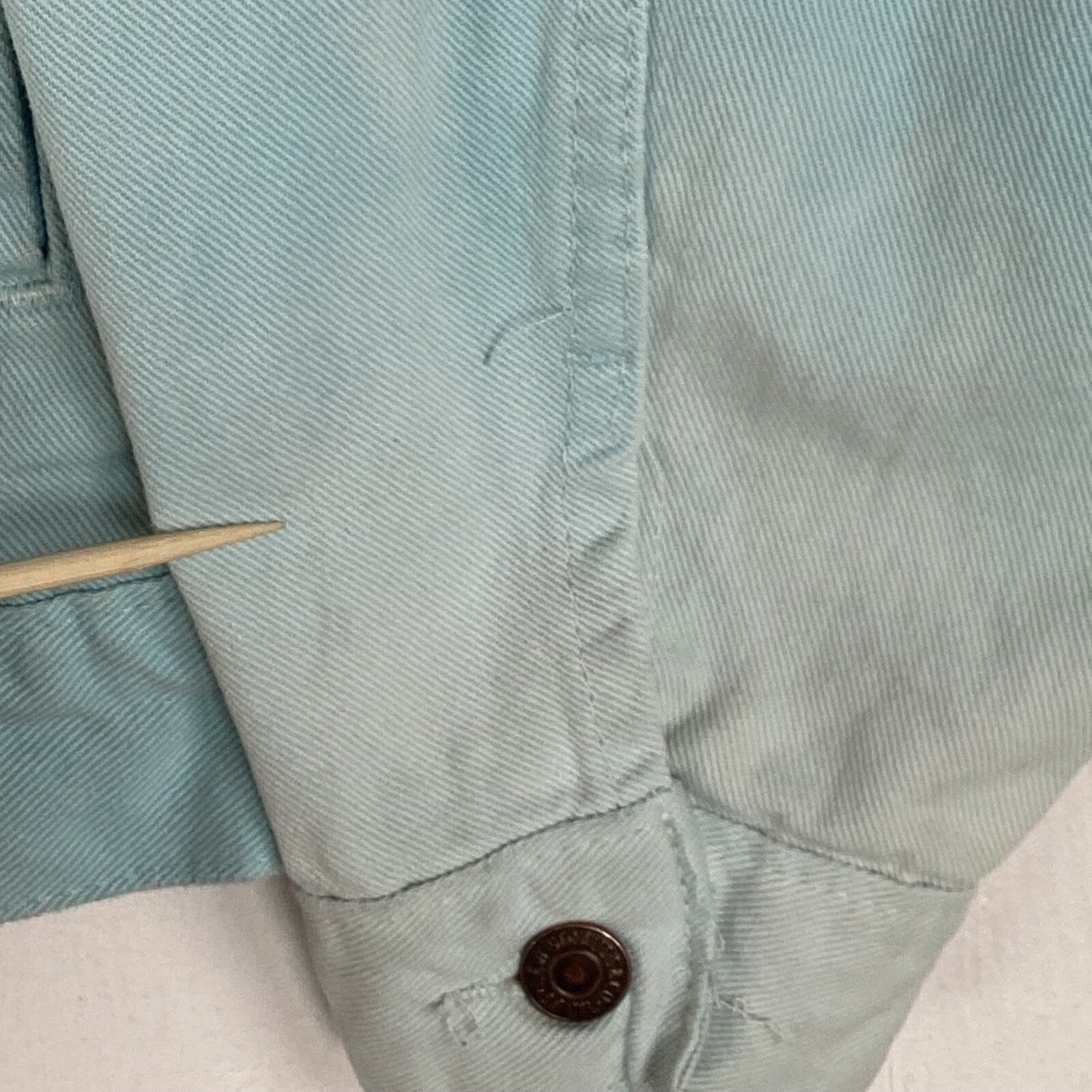 Vintage Levis Denim Jean Jacket Size Medium Blue Button Up Long Sleeve