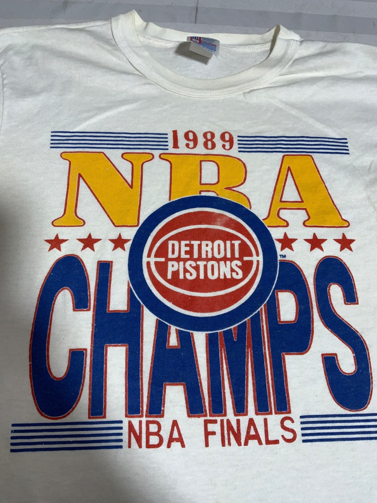 Vintage Detroit Pistons T-shirt Medium White Single Stitch 1989 Nba Champs 80s