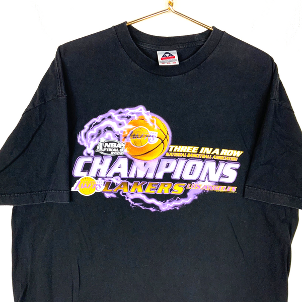 Vintage Los Angeles Lakers T-Shirt 2XL Black 2002 Nba Champs Three In A Row Y2K