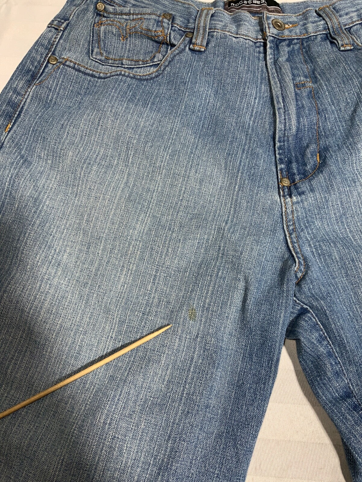 Y2K RocaWear Denim Jean Size 36Wx33L Blue Light Wash Relaxed Streetwear