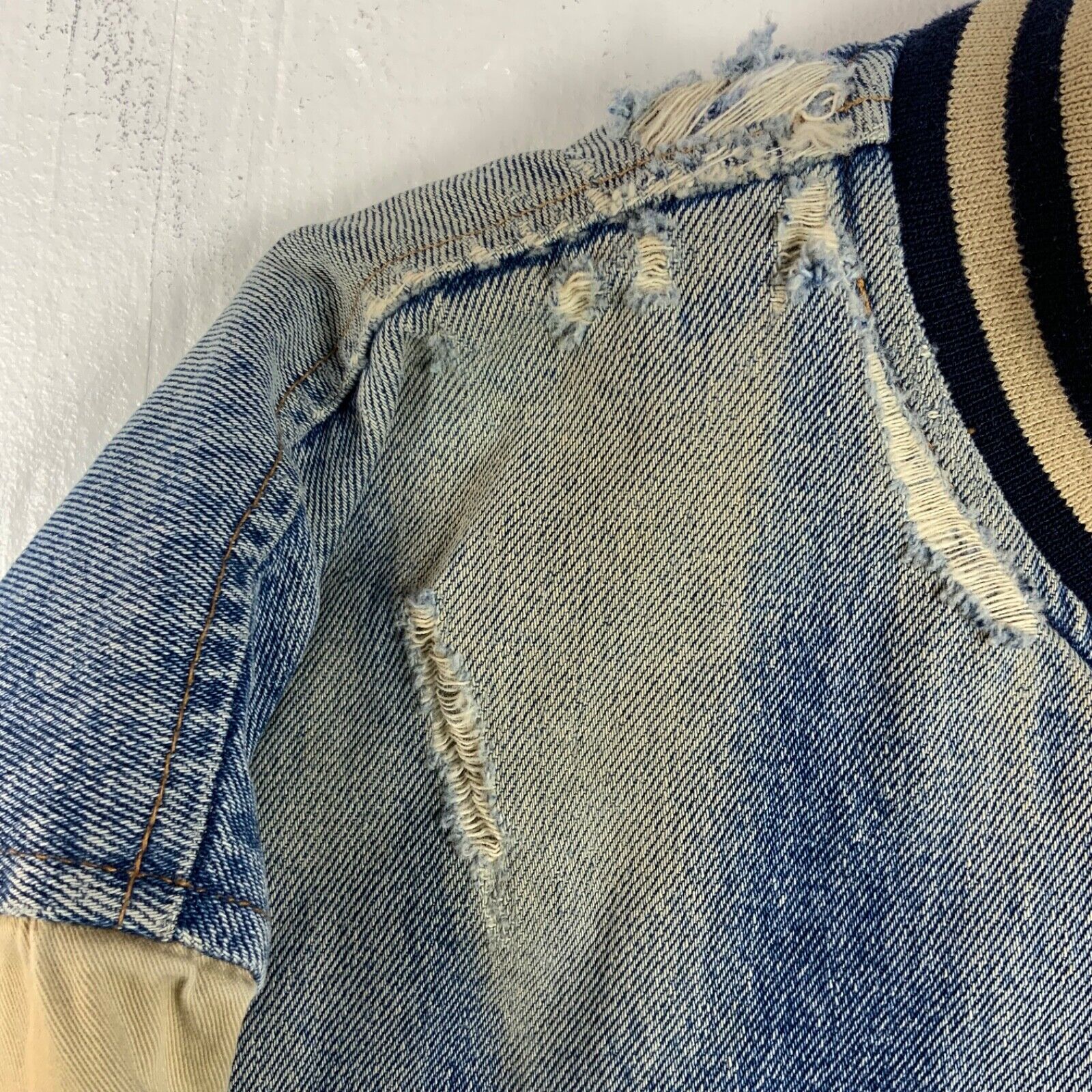 Vintage Tigger Disney Denim Bomber Jacket Large Blue Medium Wash Snap Button
