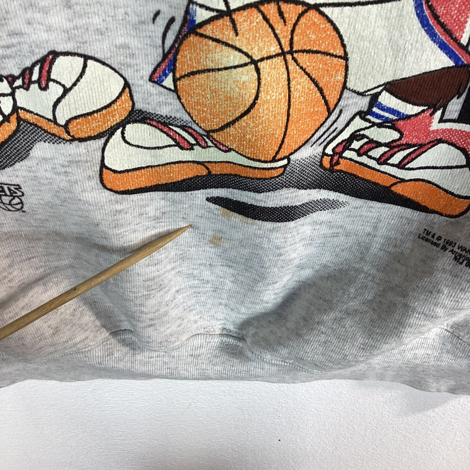 Vintage New Jersey Nets Looney Tunes Sweatshirt Size XL Gray Nba 90s