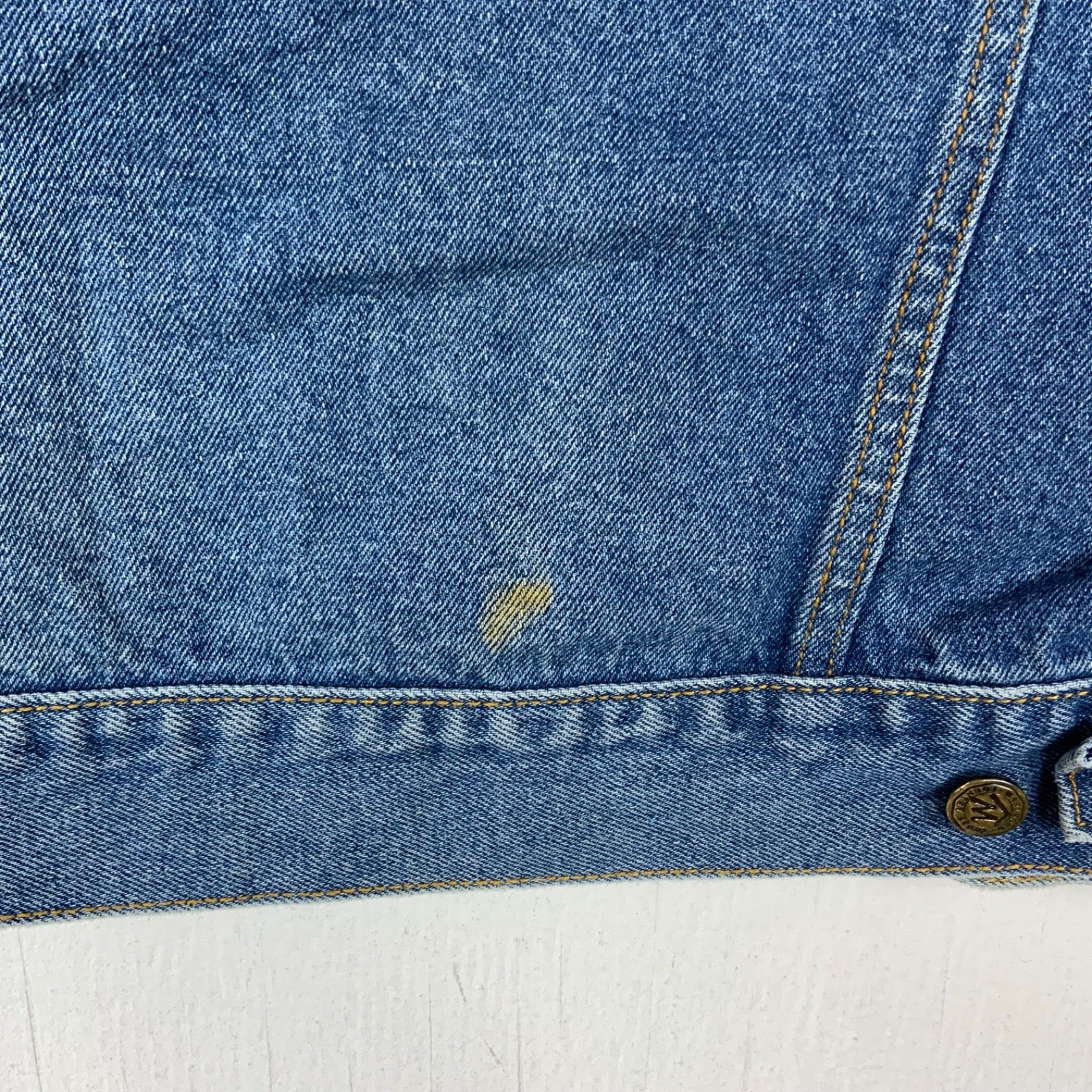 Vintage Marlboro Country Store Denim Jean Jacket Large Blue Medium Wash 90s