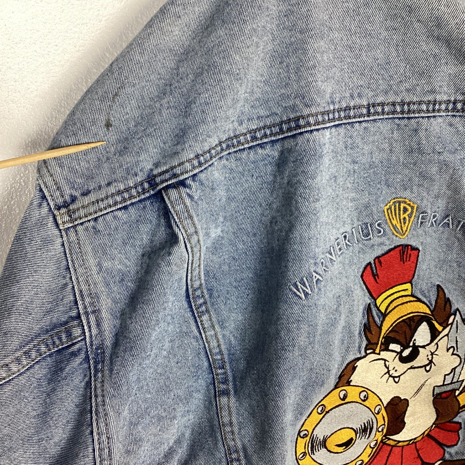 Vintage Looney Tunes Denim Jean Jacket Size Small Blue Taz Warner Bros 90s