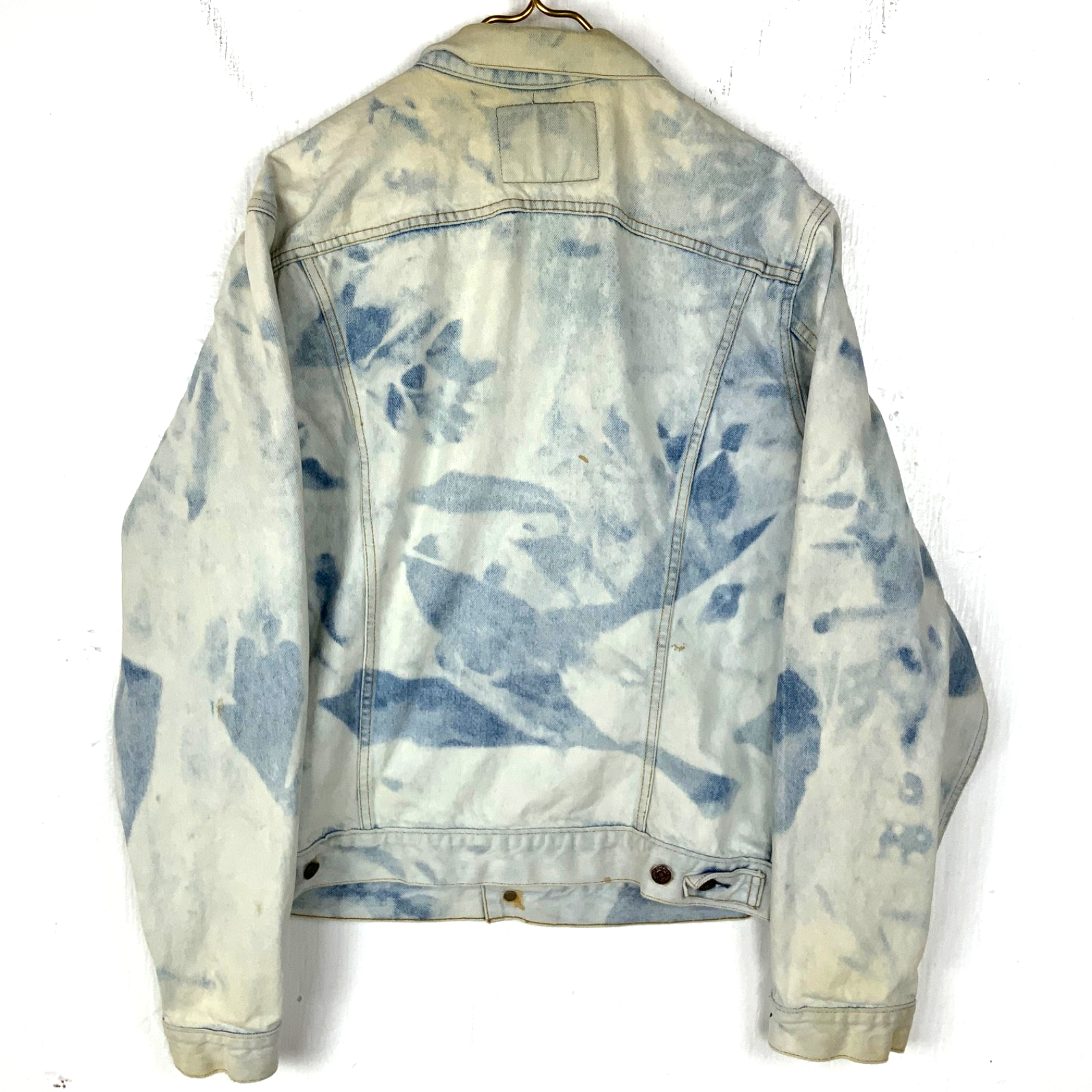 Vintage Levi’s Denim Jean Jacket Large Blue Button Up Us Army Patch 90s