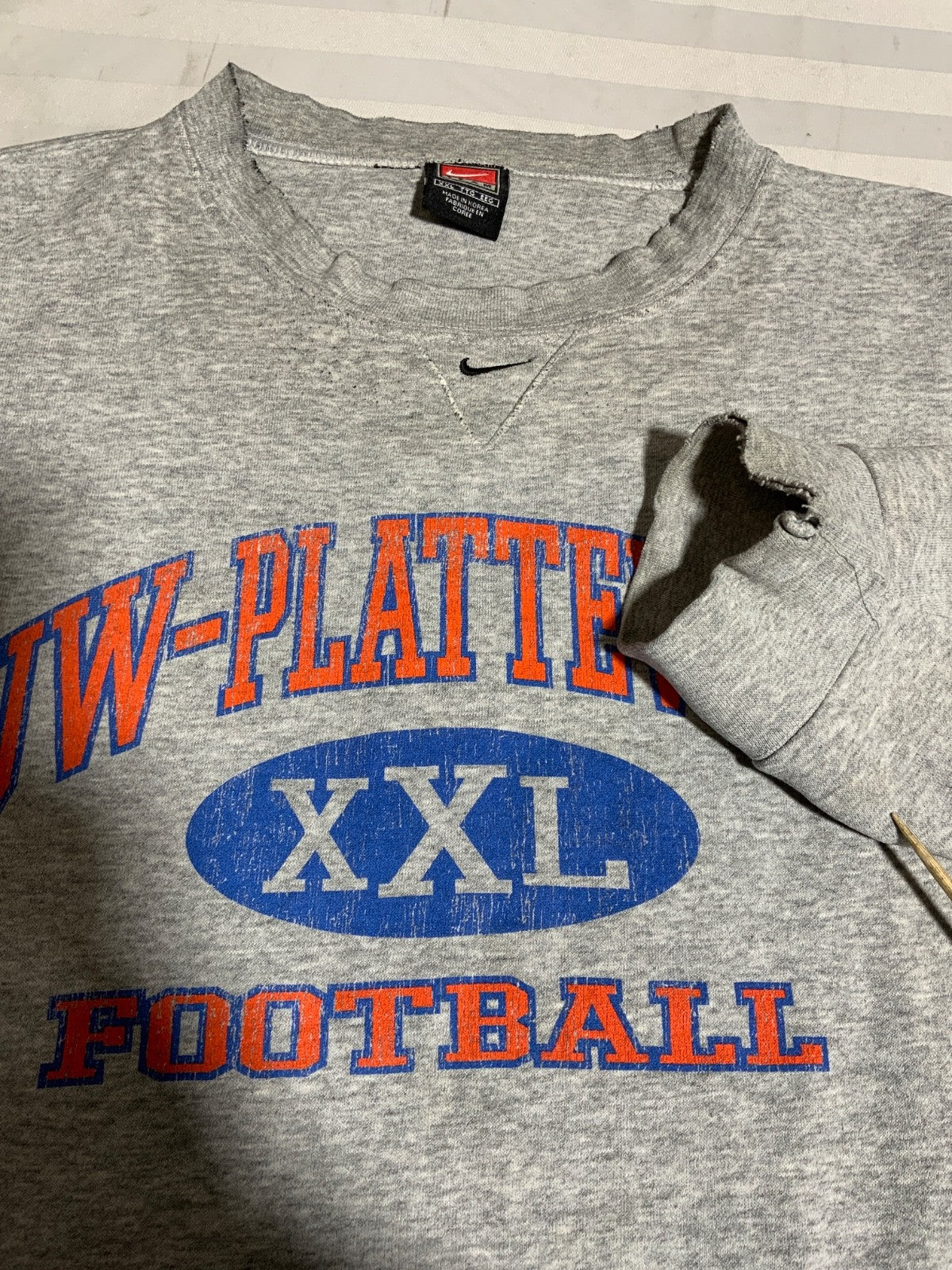 Vintage University of Wisconsin Nike Sweatshirt 2XL Gray Ncaa Football