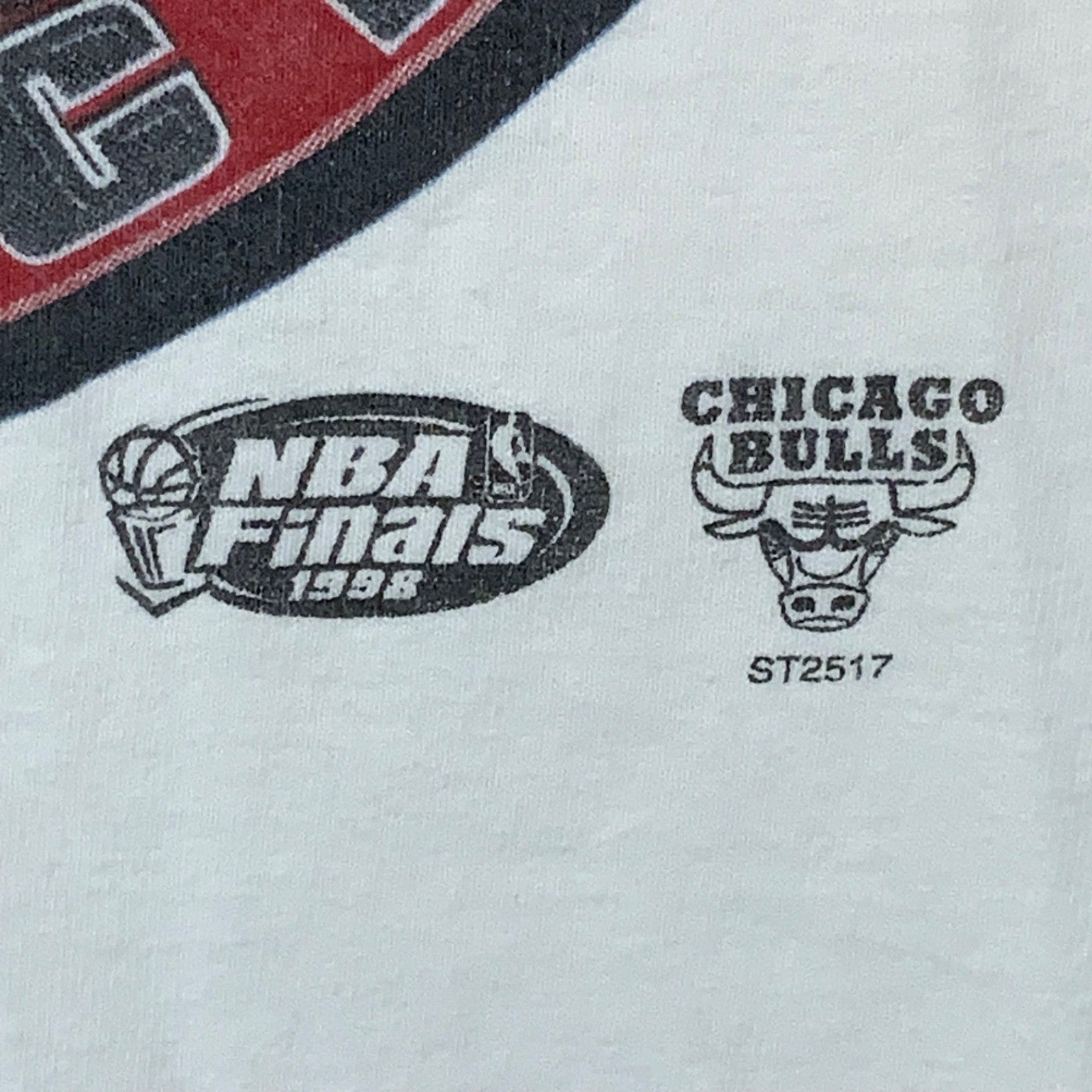 Vintage Chicago Bulls Starter T-shirt 2XL Made Usa 3-Peat 1998 Nba Champs 90s