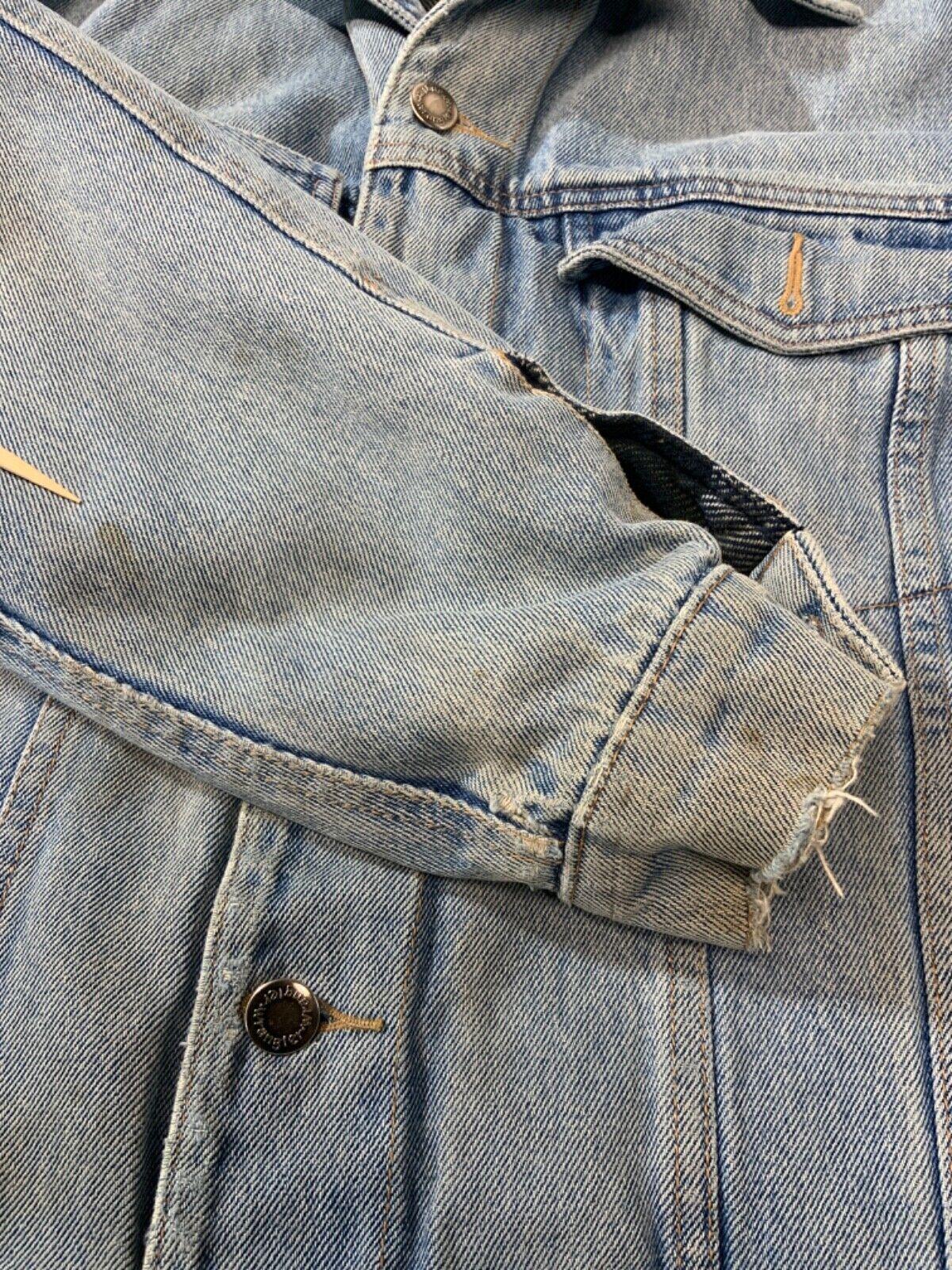 Vintage Wrangler Hero Denim Jean Jacket Medium Blue Light Wash Lined