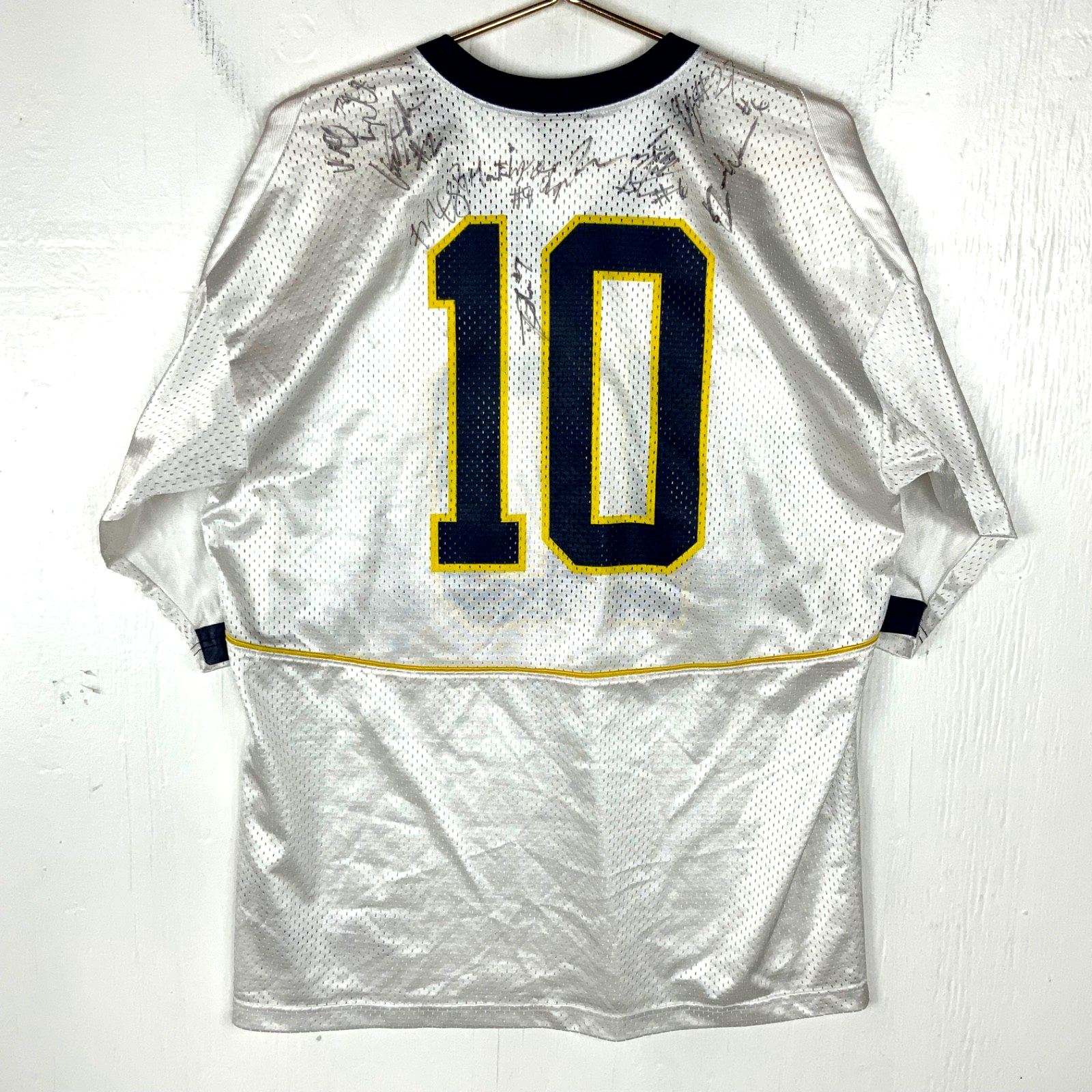 Vintage Michigan Wolverines Jersey Medium Nike #10 White Ncaa Autographed