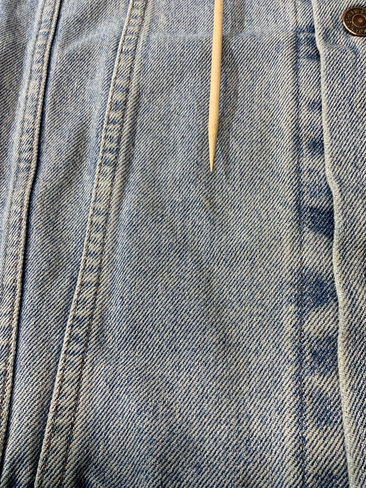 Vintage Levi’s Denim Jean Jacket 2XL Blue Light Wash 90s