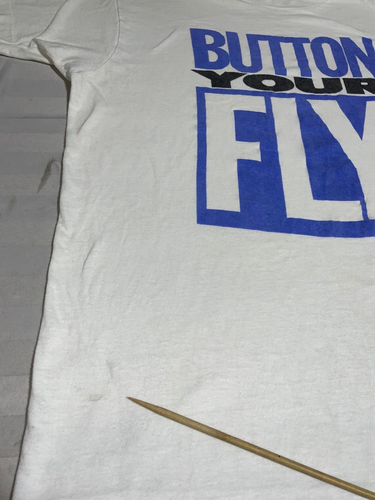 Vintage Levi’s 501 T-Shirt Large White Single Stitch Button Your Fly 80s