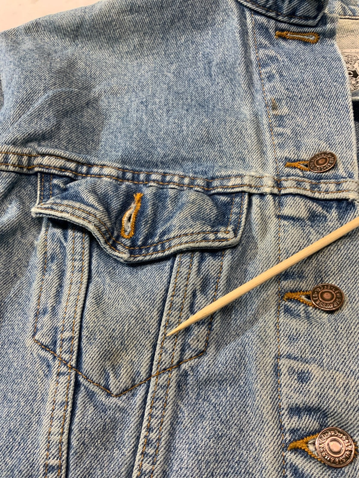 Vintage Levi’s Denim Jean Jacket Small Blue Button Up Made Usa Red Tab 90s