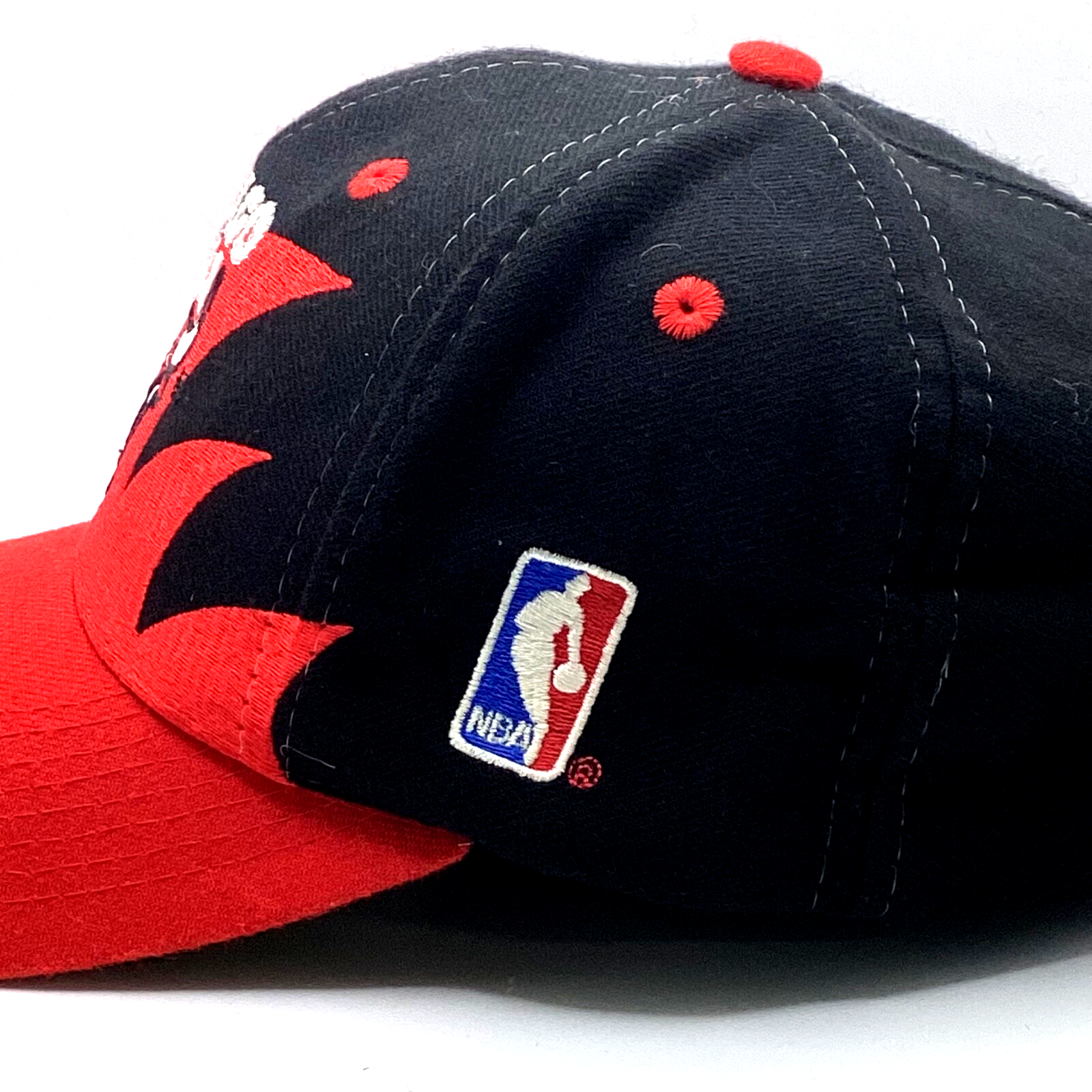 Vintage Chicago Bulls Sharktooth Logo Athletic SnapBack Hat Cap Black Dome Nba