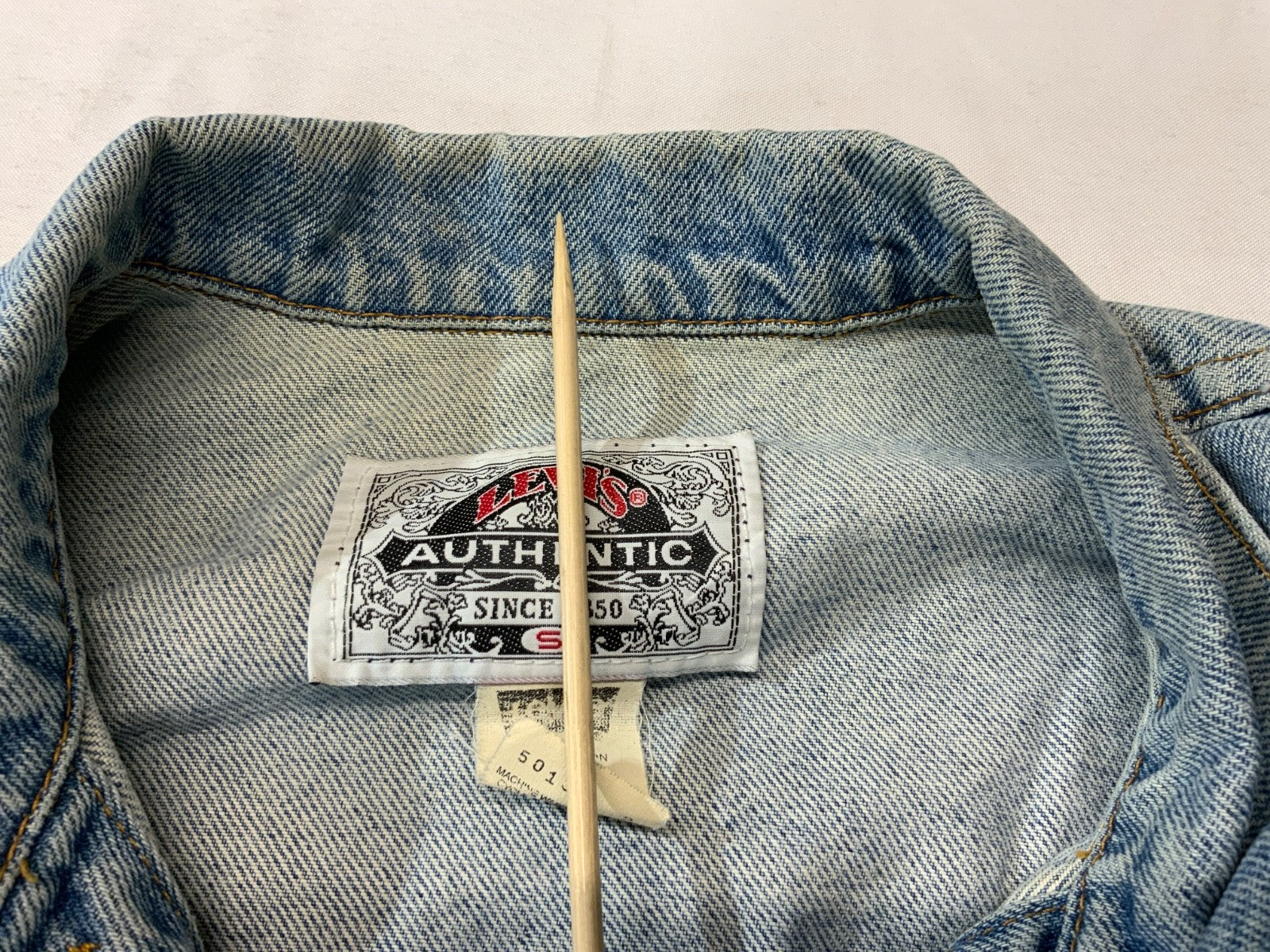 Vintage Levi’s Denim Jean Jacket Small Blue Button Up Made Usa Red Tab 90s