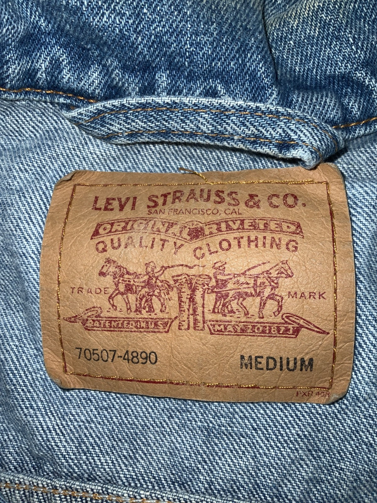 Vintage Levi’s Denim Jean Jacket Medium Blue Dark Wash 90s