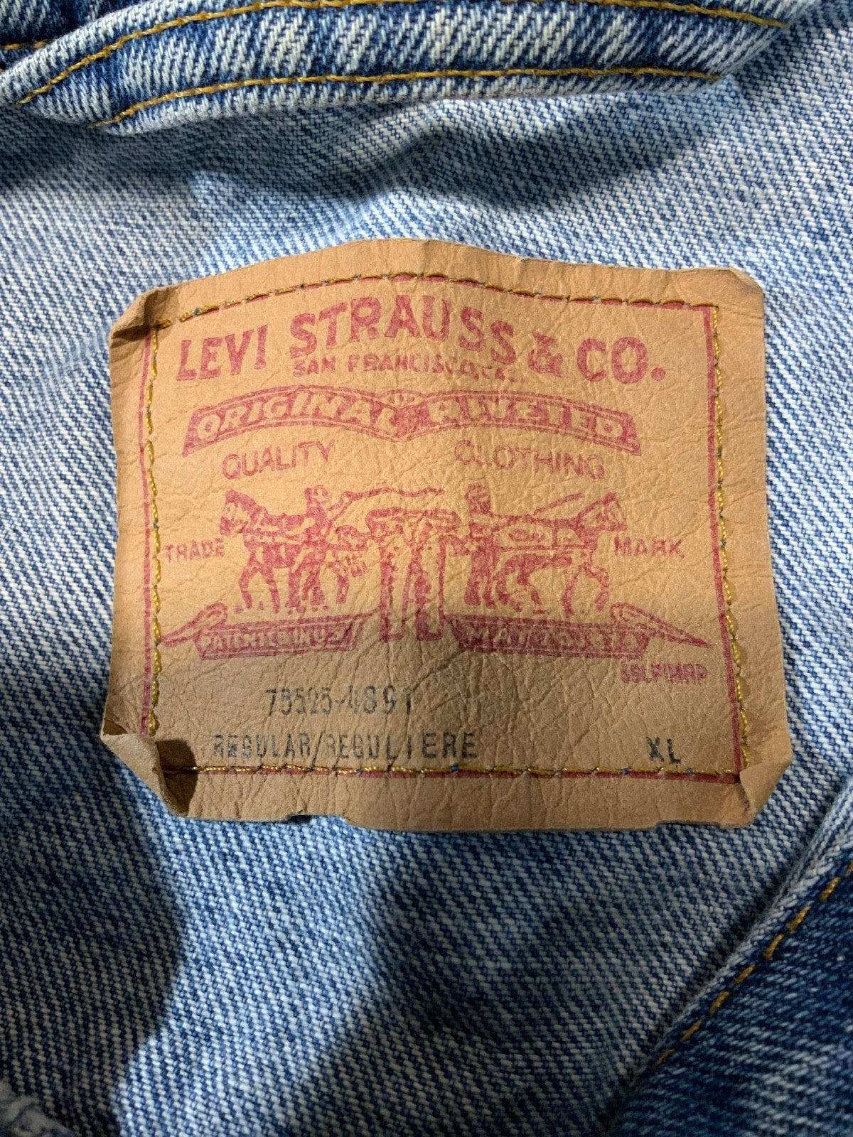 Vintage Levi’s Denim Jean Jacket XL Blue Medium Wash 90s