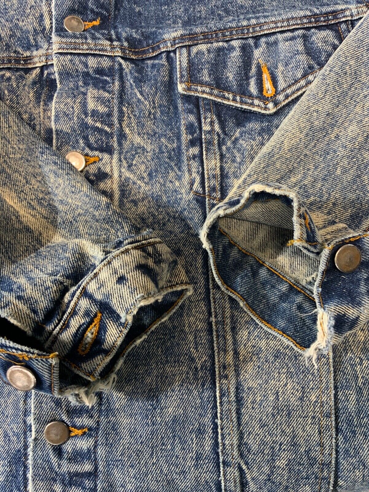 Vintage Wisconsin Badgers Denim Jean Jacket XL Blue Acid Wash 90s