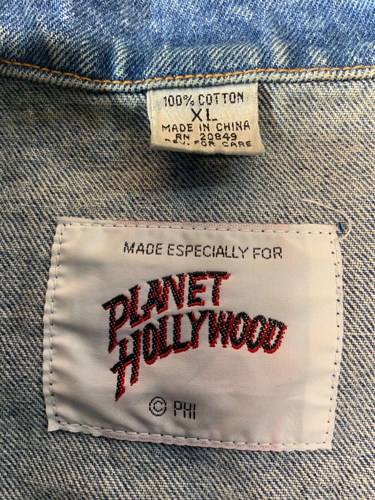 Vintage Planet Hollywood Denim Jean Jacket XL Blue Medium Wash 90s