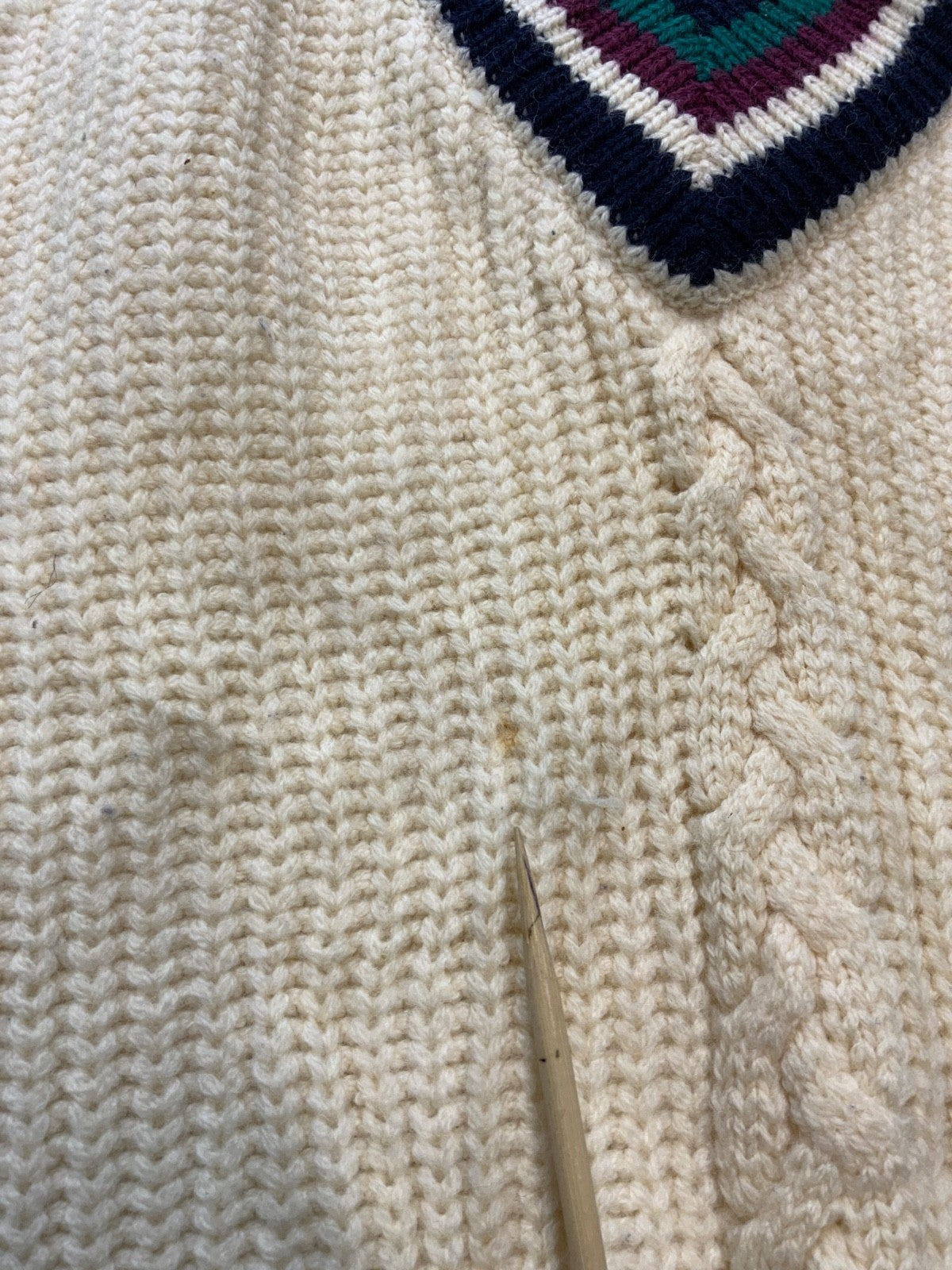 Vintage Izod 1980s Grandpa Wool Cable Knit Sweater Vest Large White V-neck