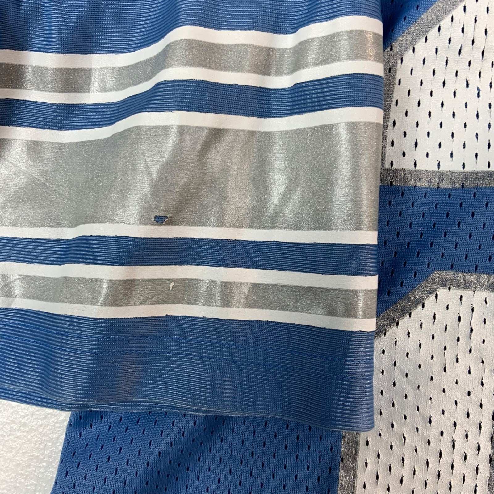Vintage Detroit Lions Jersey Medium Starter Barry Sanders Blue Nfl