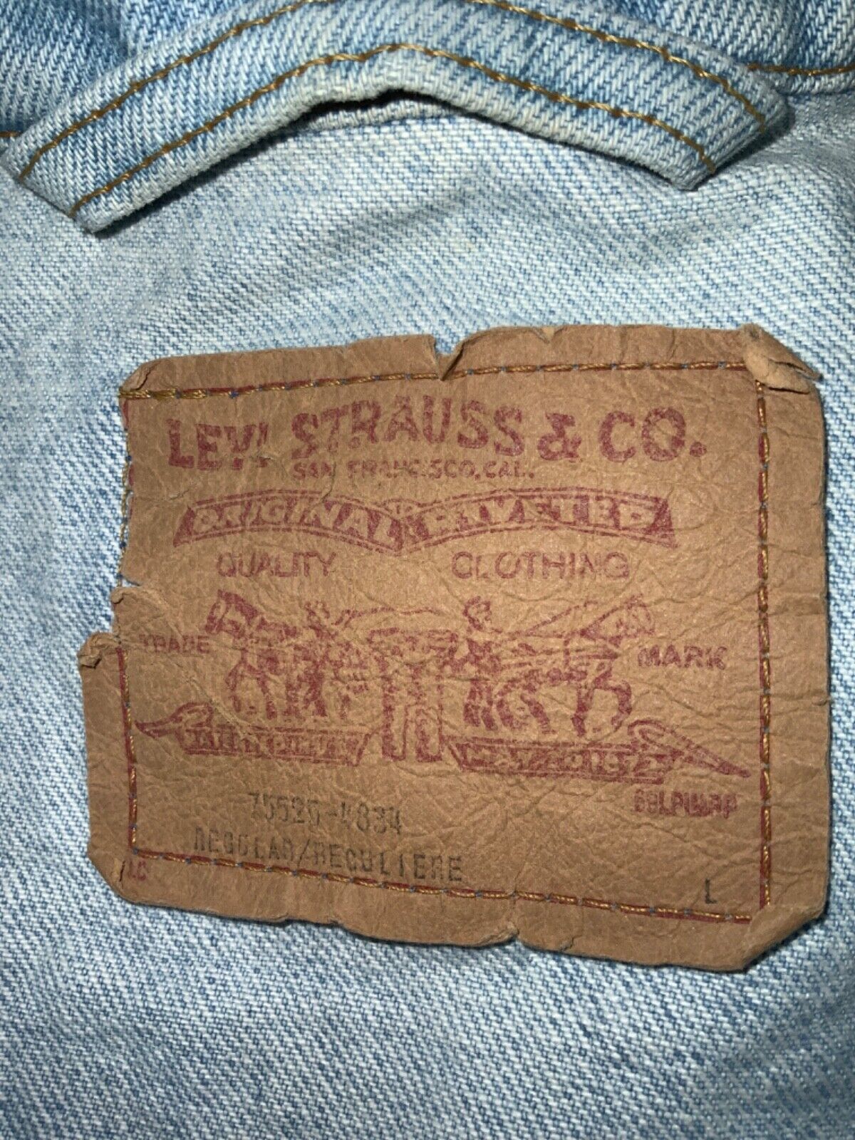 Vintage Levi’s Denim Jean Jacket Large Blue Light Wash 90s
