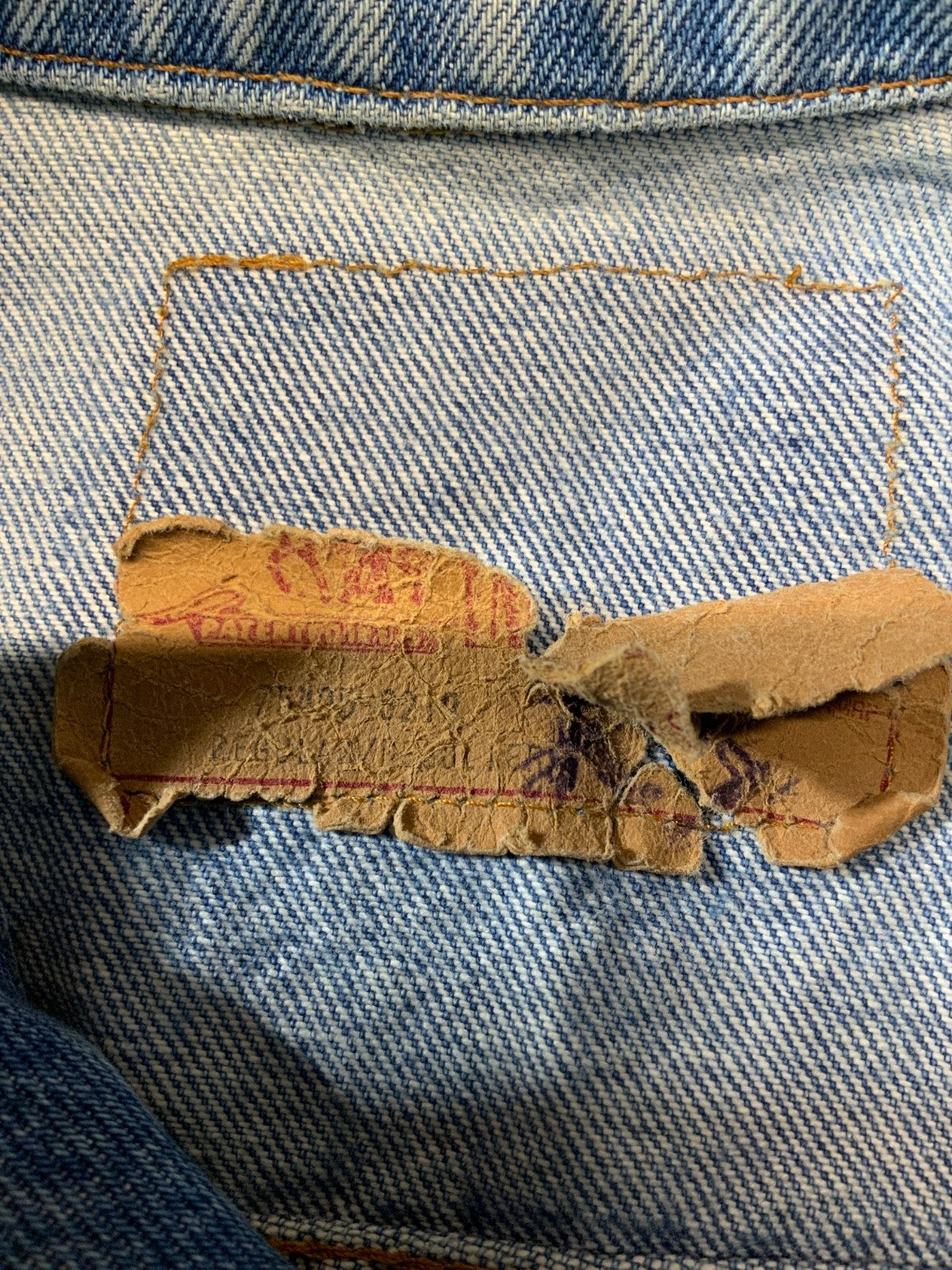 Vintage Levi’s Denim Jean Jacket Small Blue Light Wash 90s