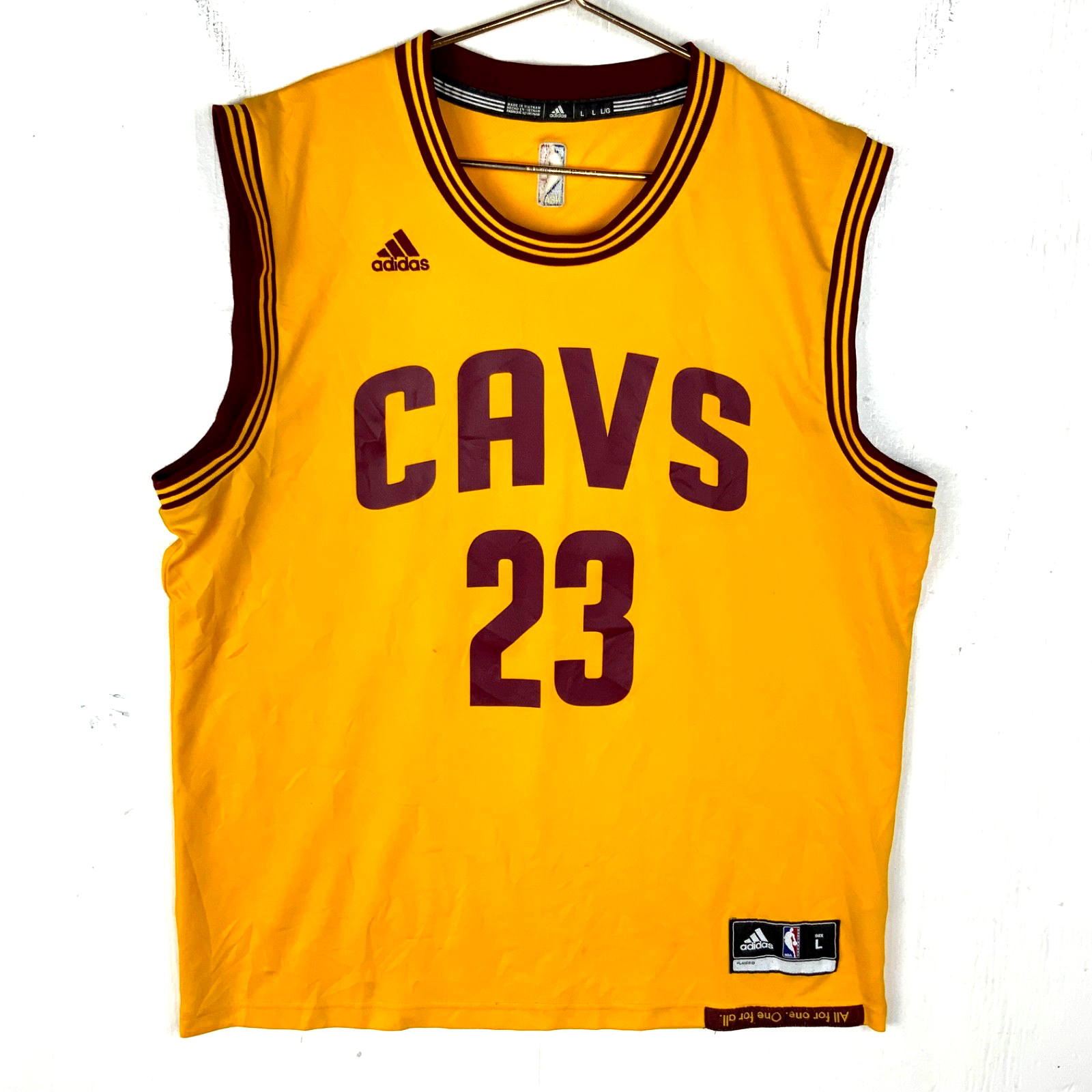 Cleveland Cavaliers Jersey Large Adidas LeBron James Yellow Nba