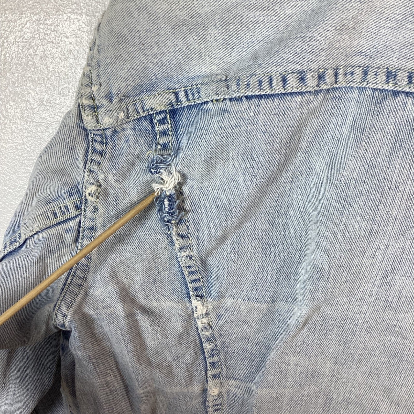 Vintage Lee Denim Jean Jacket Size Small Blue Made In Usa Distressed 70s