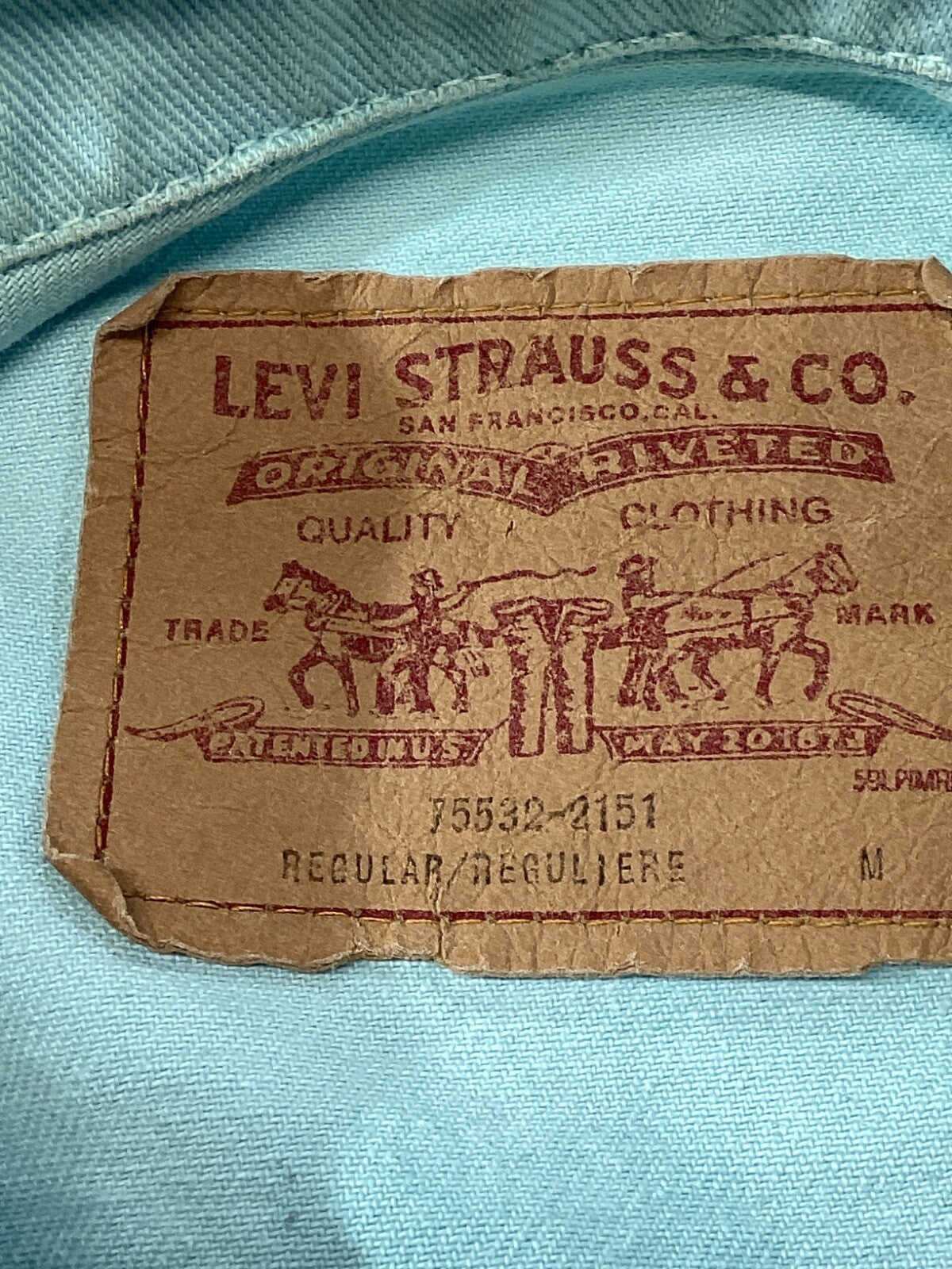 Vintage Levis Denim Jean Jacket Size Medium Blue Button Up Long Sleeve