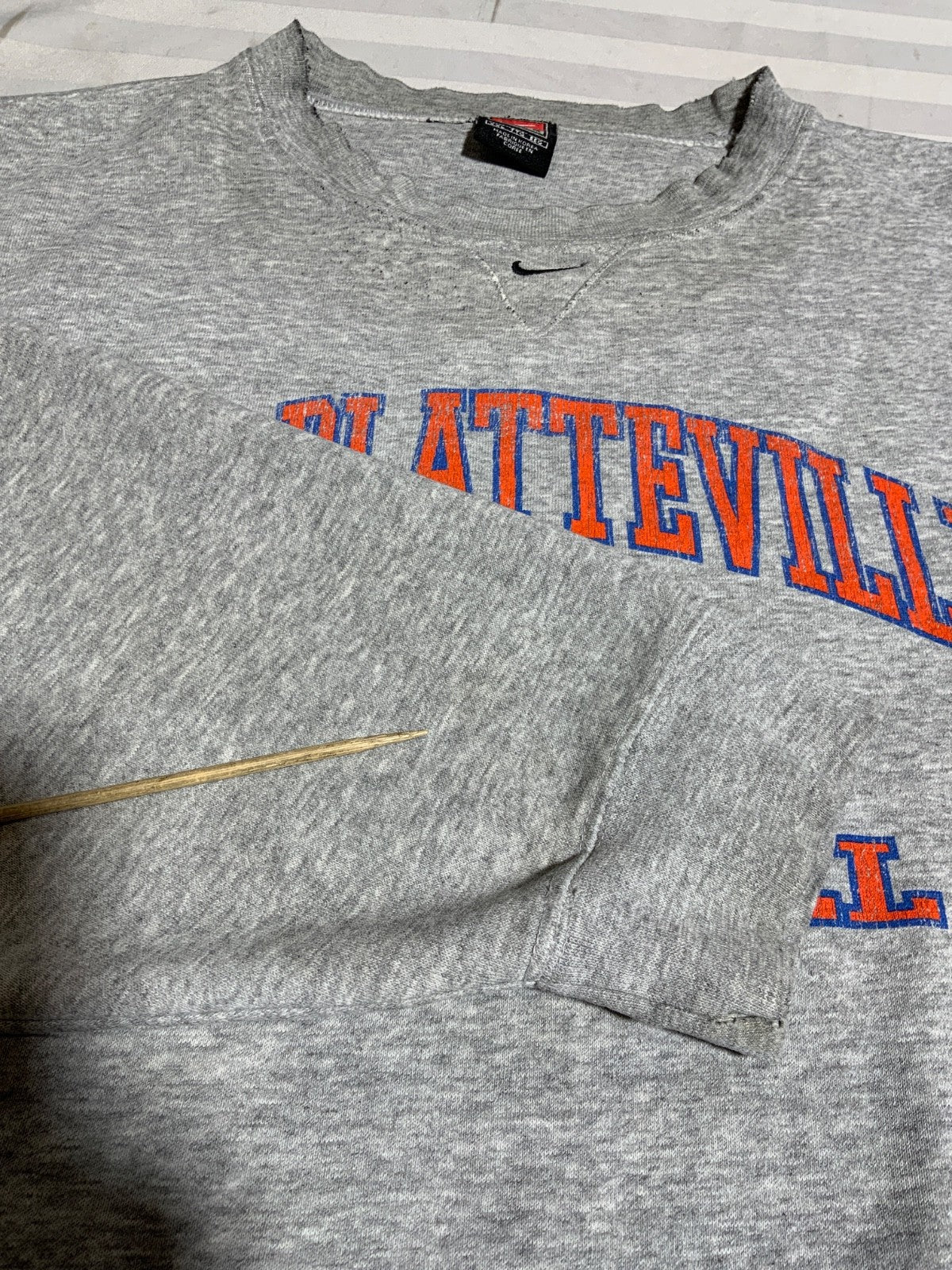 Vintage University of Wisconsin Nike Sweatshirt 2XL Gray Ncaa Football