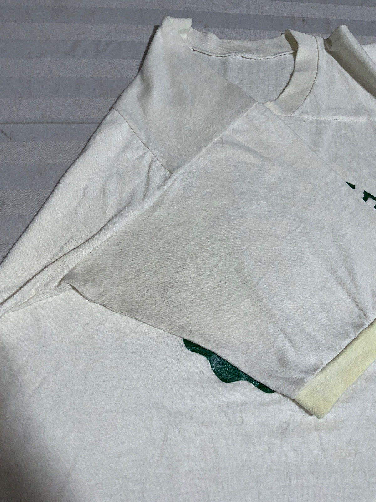 Vintage Le Moyne College T-Shirt Large White V-Neck Single Stitch Ncaa 80s